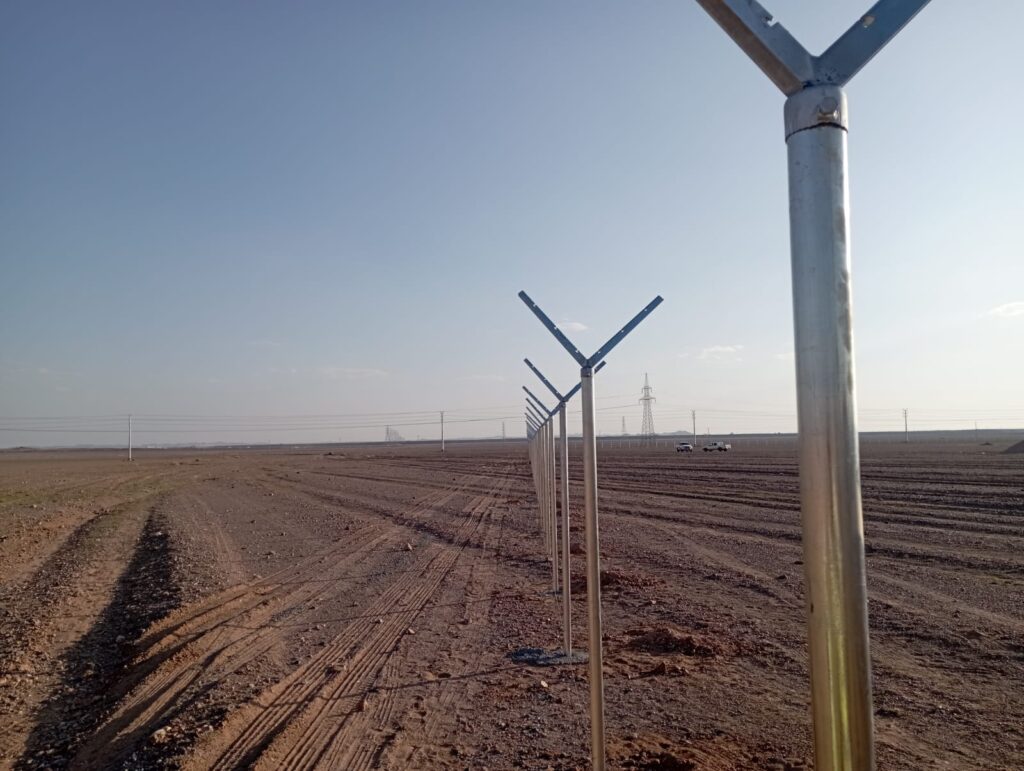 تسوير الأراضي الزراعية بالشبك